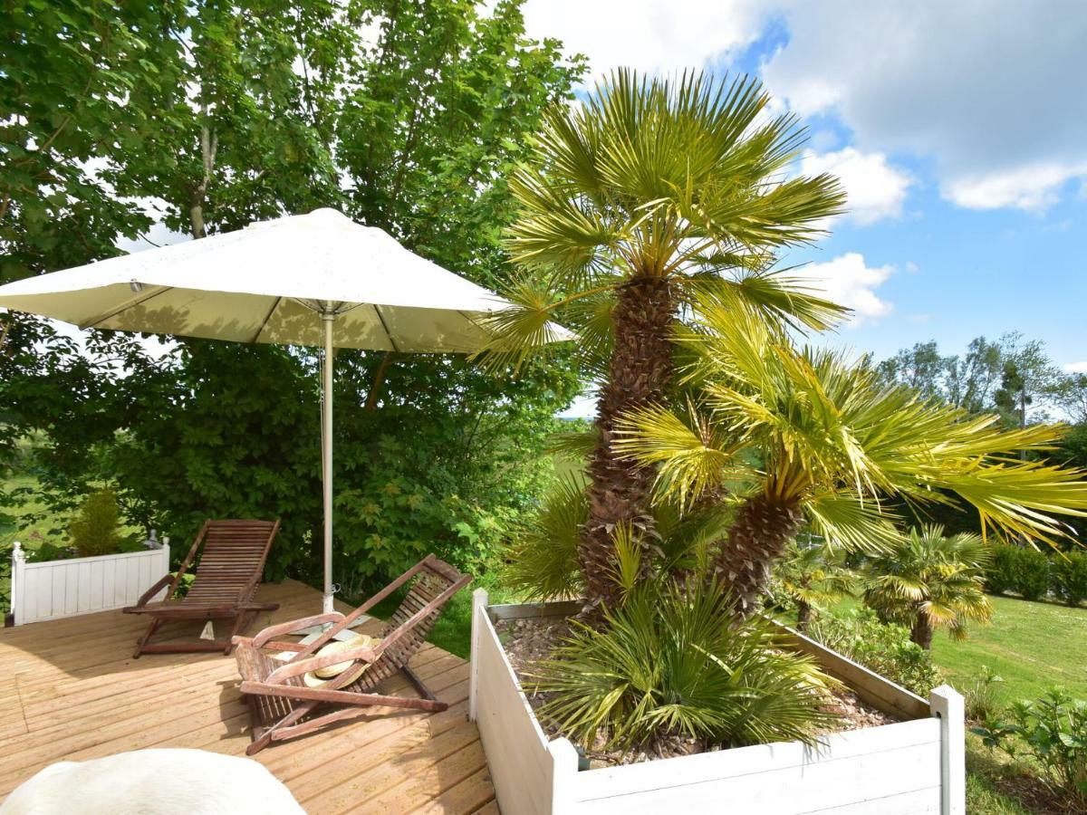 Superb Holiday Home Near The Beach Quineville Exterior photo